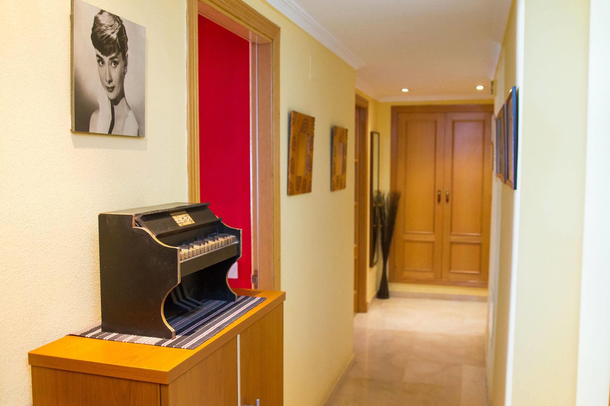 Alfonso Reyes Apartment - Malaga Harbour Kültér fotó